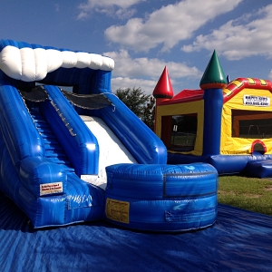 happy-kids-inflatables-3